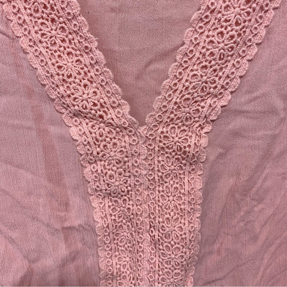 Gypsies & Moondust Pink Crochet Tie Waist V Neck Rayon Crop Top - Picture 3 of 6